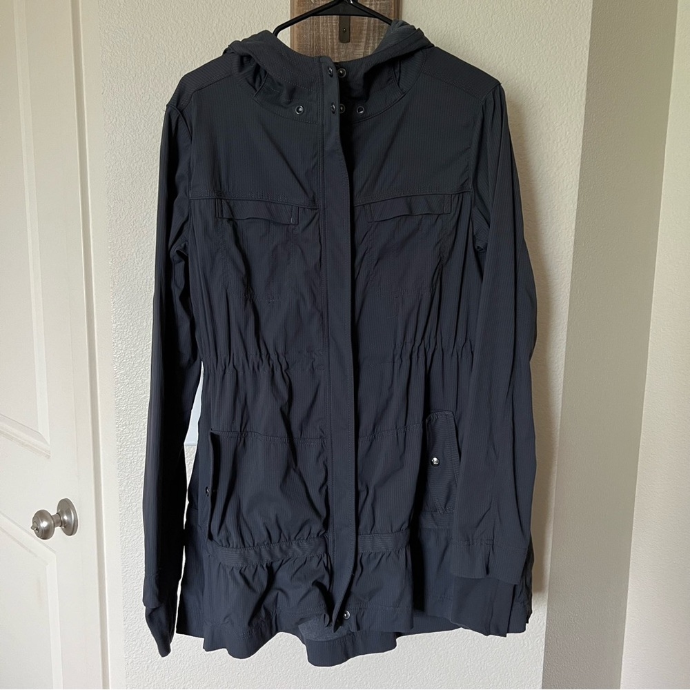 LULULEMON • Zip Up Hooded Jacket